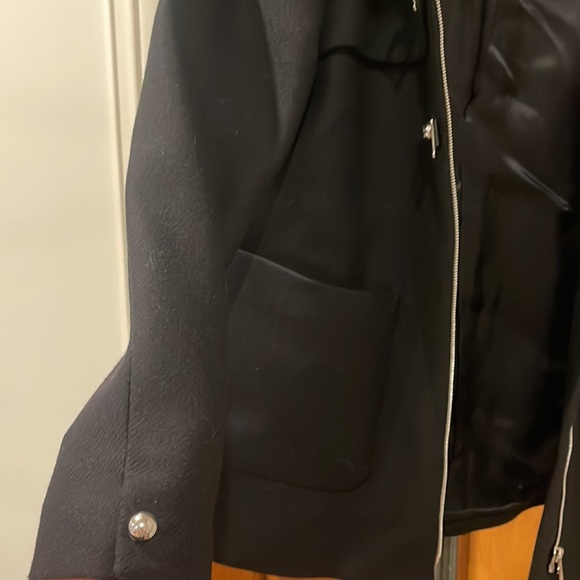 ZARA FUR HOODED BLACL JACKET WITH FRONT POCKETS - Picture 5 of 8